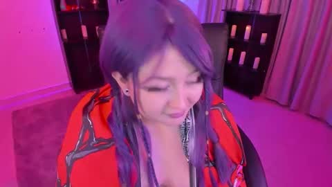 Lenna Kang online show from September 15, 2025, 9:04 pm