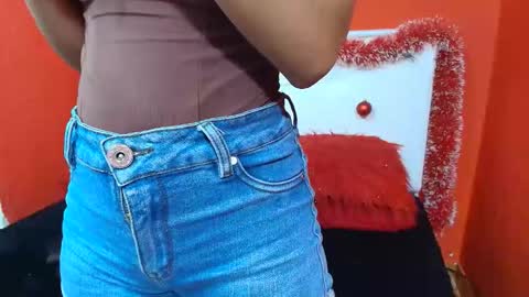 Snapshot of lennox_amy chatting on December 20, 2025, 12:34 pm lennox_amy online show from December 20, 2025, 12:34 pm