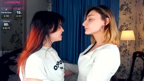 Snapshot of lenoimacyt chatting on December 25, 2024, 1:19 pm Hey hey our name is Mia Elfy Lovense is active time to play PVT IS OPEN online show from December 25, 2024, 1:19 pm