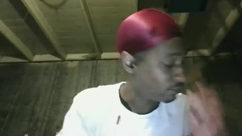 Snapshot of leo199984 chatting on February 19, 2026, 3:46 am leo199984 online show from February 19, 2026, 3:46 am