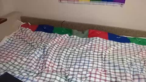 leo_cutie online show from December 22, 2025, 9:56 pm