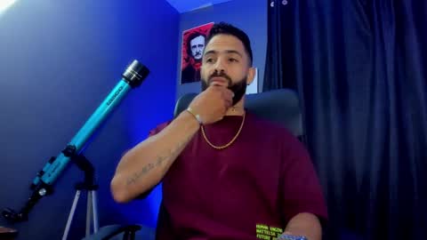Snapshot of leo_diaz01 chatting on January 1, 2025, 2:30 am Leo Diaz online show from January 1, 2025, 2:30 am