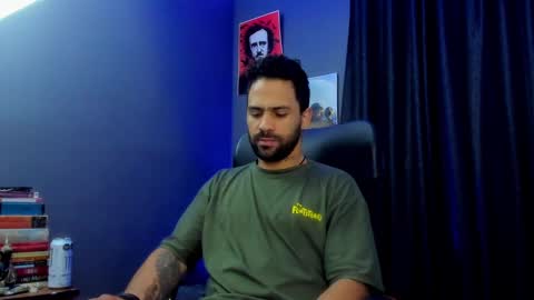Snapshot of leo_diaz01 chatting on January 23, 2025, 3:01 pm Leo Diaz online show from January 23, 2025, 3:01 pm