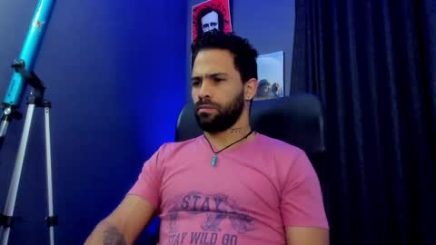 Snapshot of leo_diaz01 chatting on February 5, 2025, 2:29 am Leo Diaz online show from February 5, 2025, 2:29 am