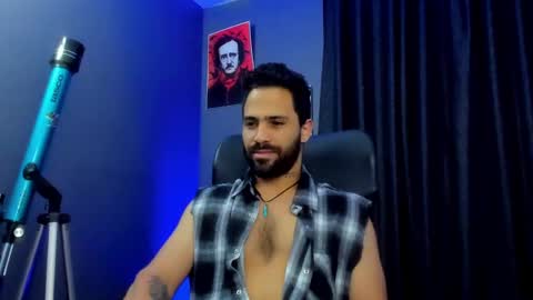 Snapshot of leo_diaz01 chatting on February 7, 2025, 1:15 am Leo Diaz online show from February 7, 2025, 1:15 am