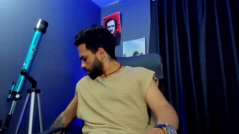 Snapshot of leo_diaz01 chatting on February 9, 2025, 4:25 am Leo Diaz online show from February 9, 2025, 4:25 am