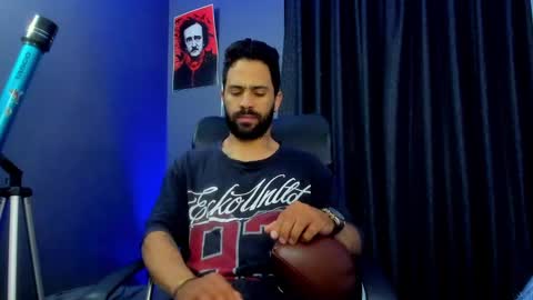 Snapshot of leo_diaz01 chatting on February 10, 2025, 12:30 am Leo Diaz online show from February 10, 2025, 12:30 am