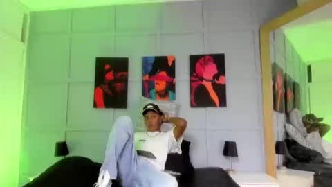 leo_jhonson online show from September 11, 2025, 2:50 pm