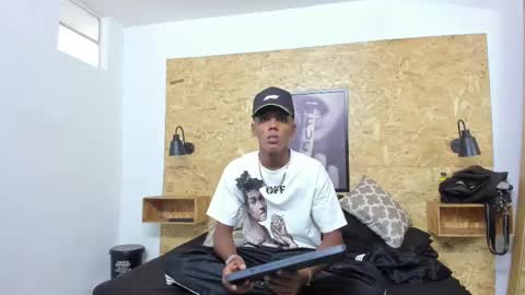 leo_jhonson online show from September 13, 2025, 12:49 pm