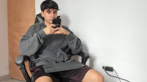 Leo Jones online show from September 24, 2025, 4:43 pm