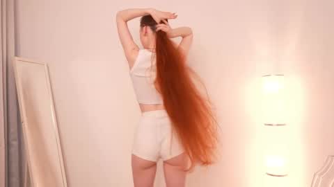 Snapshot of leo_lulu chatting on October 12, 2025, 8:13 am Ashly online show from October 12, 2025, 8:13 am