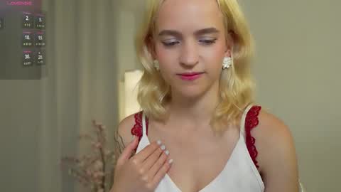 Snapshot of leo_lulu chatting on October 16, 2025, 4:19 pm Ashly online show from October 16, 2025, 4:19 pm