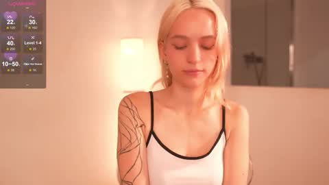 Snapshot of leo_lulu chatting on October 23, 2025, 4:06 pm Ashly online show from October 23, 2025, 4:06 pm