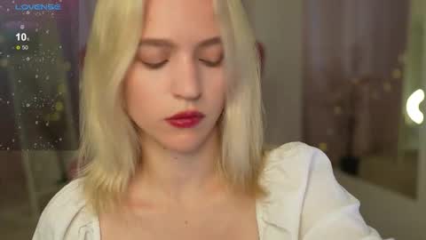 Snapshot of leo_lulu chatting on October 31, 2025, 9:32 am Ashly online show from October 31, 2025, 9:32 am