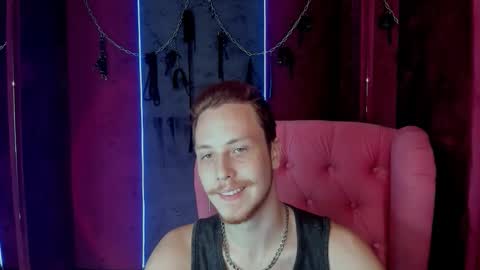 Snapshot of leo_mooree chatting on October 16, 2025, 5:14 pm Leo online show from October 16, 2025, 5:14 pm