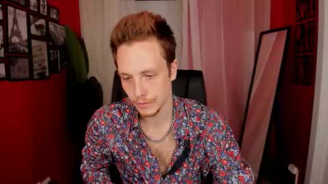 Snapshot of leo_mooree chatting on November 3, 2025, 4:08 pm Leo online show from November 3, 2025, 4:08 pm