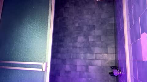 Leo online show from November 7, 2025, 4:45 am