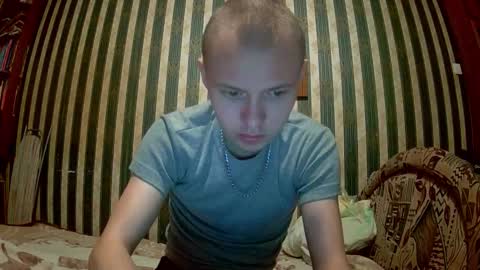 Snapshot of leo_timm chatting on September 20, 2025, 5:25 pm leo_timm online show from September 20, 2025, 5:25 pm