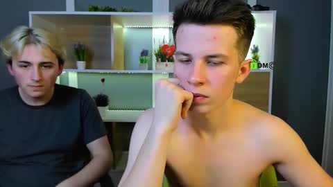 leo_valor online show from February 24, 2026, 7:45 pm