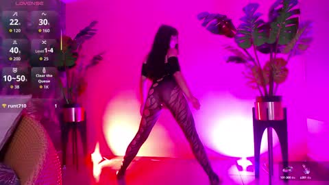 LEOMIE online show from September 11, 2025, 9:04 pm