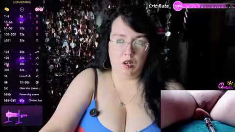 Snapshot of leona_harrison chatting on July 6, 2026, 11:18 pm Leona Harrison online show from July 6, 2026, 11:18 pm
