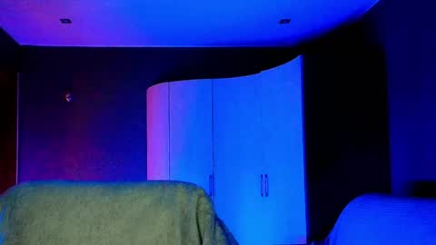 Snapshot of leona_tracie chatting on May 13, 2026, 1:58 am Leona tracie online show from May 13, 2026, 1:58 am