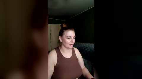 Snapshot of leona_tracie chatting on June 23, 2026, 8:23 am Leona tracie online show from June 23, 2026, 8:23 am