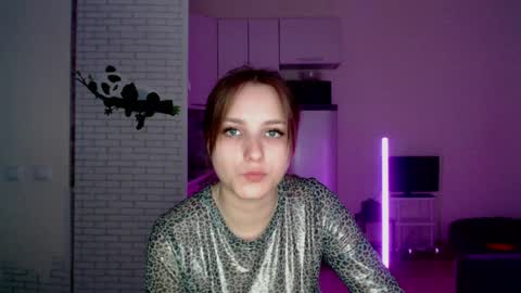 Leonaalove online show from April 2, 2026, 5:21 pm