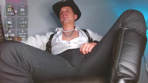 Snapshot of leonal_oconer chatting on February 4, 2025, 9:52 pm iam leonal online show from February 4, 2025, 9:52 pm