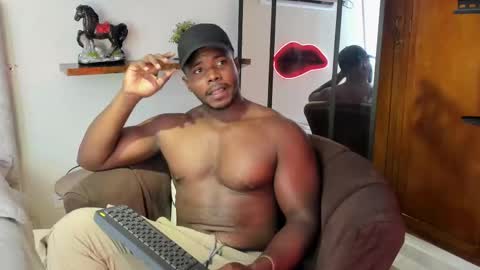 Snapshot of leonardo_jones1 chatting on February 18, 2026, 9:11 pm Leandro jones online show from February 18, 2026, 9:11 pm