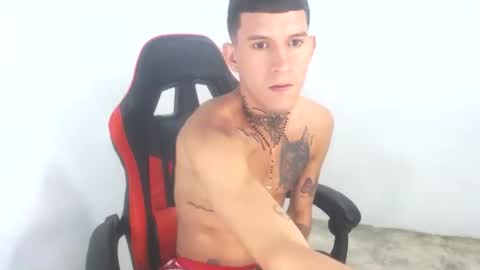 Snapshot of leonardo_twinks chatting on October 24, 2025, 3:03 am Leonardo Adams online show from October 24, 2025, 3:03 am