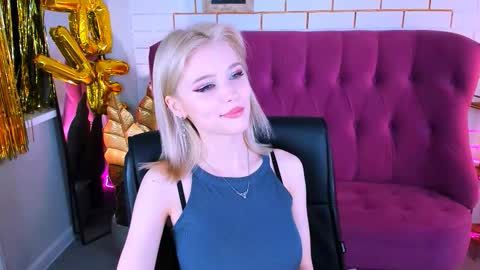 Snapshot of leonastone chatting on September 20, 2025, 5:14 pm leonastone online show from September 20, 2025, 5:14 pm