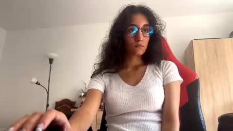 Eva online show from September 13, 2025, 10:48 am