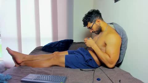 Len online show from November 6, 2025, 5:03 pm