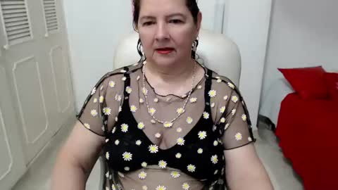 leonela   online show from June 11, 2026, 11:47 pm