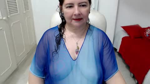 leonela   online show from June 12, 2026, 11:46 pm