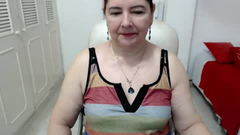 leonela   online show from June 15, 2026, 9:50 pm