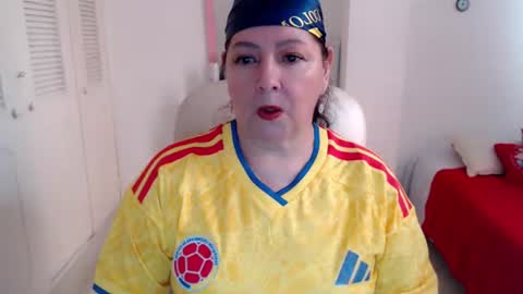 leonela   online show from June 17, 2026, 8:43 pm