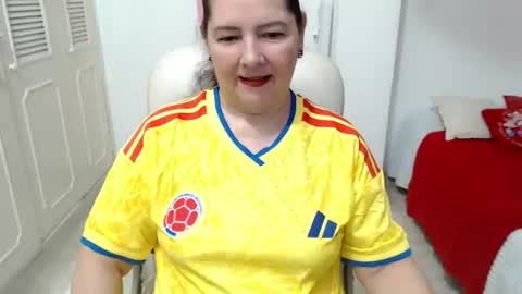 leonela   online show from June 28, 2026, 1:55 am