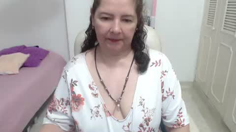 leonela   online show from July 1, 2026, 9:22 am