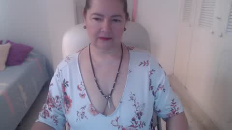 leonela   online show from July 15, 2026, 8:25 pm