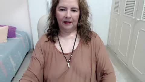 leonela   online show from July 28, 2026, 10:31 pm