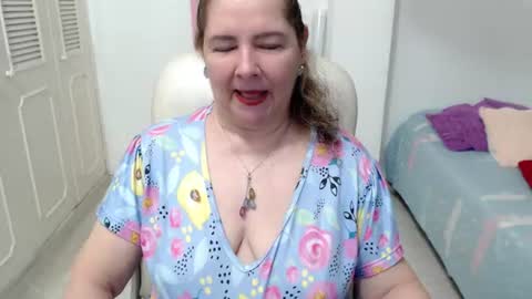 leonela   online show from July 29, 2026, 11:47 pm