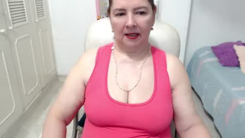 leonela   online show from July 30, 2026, 11:15 pm