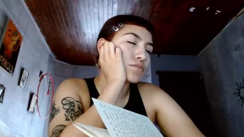 leonela  online show from September 22, 2025, 6:21 pm