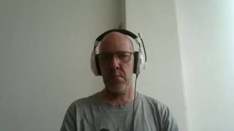 Snapshot of leonew71 chatting on April 13, 2026, 11:16 am leonew71 online show from April 13, 2026, 11:16 am