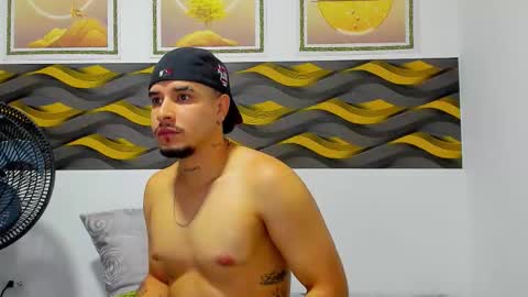 Snapshot of leonhotx chatting on March 16, 2026, 12:09 pm Leon online show from March 16, 2026, 12:09 pm