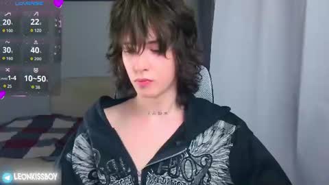 leonkissboy online show from July 1, 2026, 3:56 pm