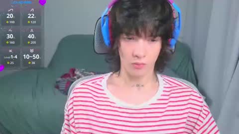 leonkissboy online show from August 1, 2026, 4:39 pm