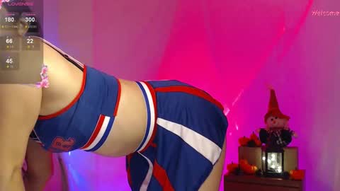 My name is Leonora  Pleasures to see you  Follow me here and instagram  online show from October 5, 2025, 10:29 pm